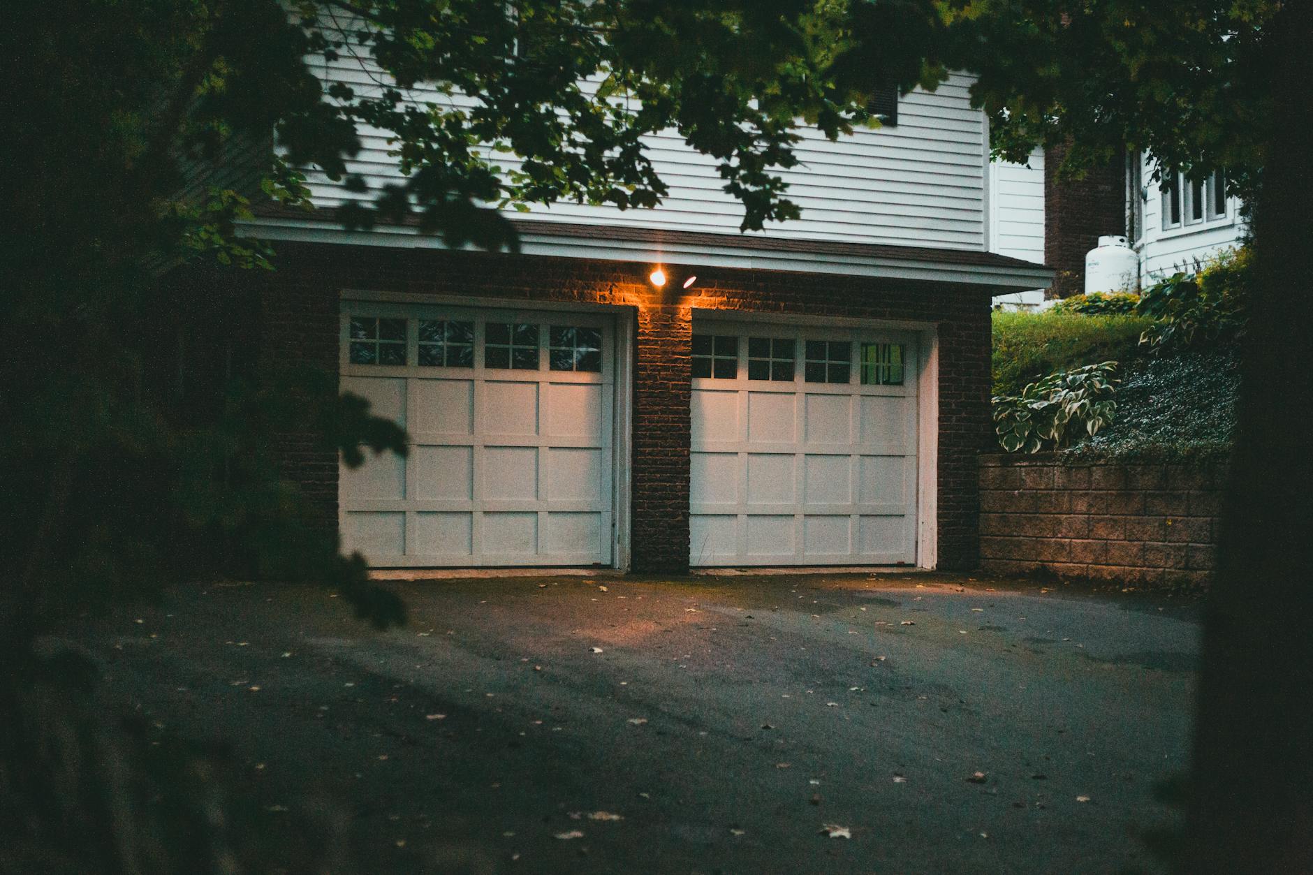 What's the Best Smart Garage Door Opener in 2026? MyQ vs Tailwind vs Meross — I Tested Them All