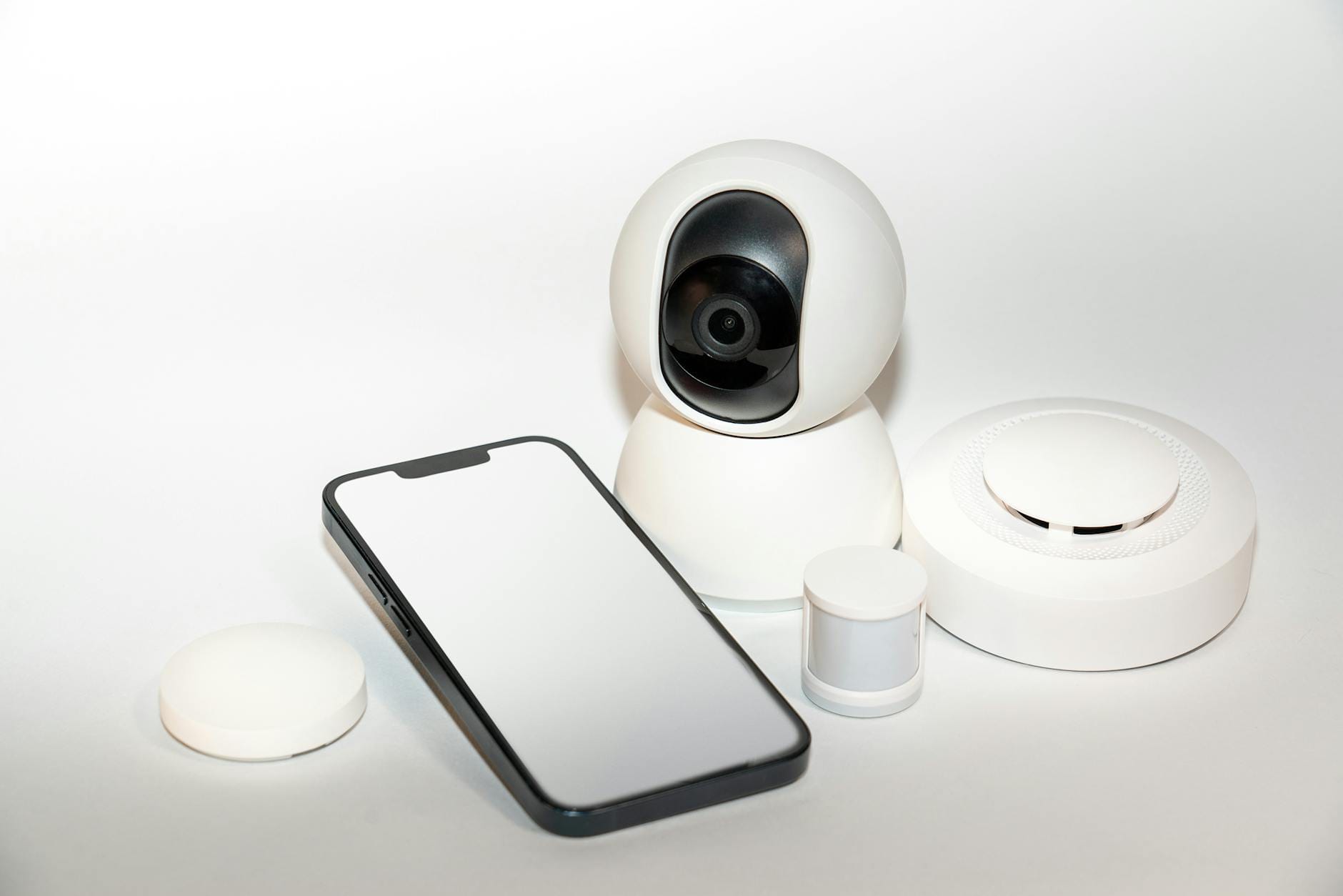 What's the Best Smart Home Security System Without Monthly Fees in 2026? I Tested the Top Options So You Don't Have To