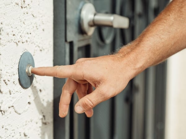 What's the Best Smart Video Doorbell in 2026? Ring vs Nest vs Eufy vs Reolink vs Arlo — A Complete Buyer's Guide